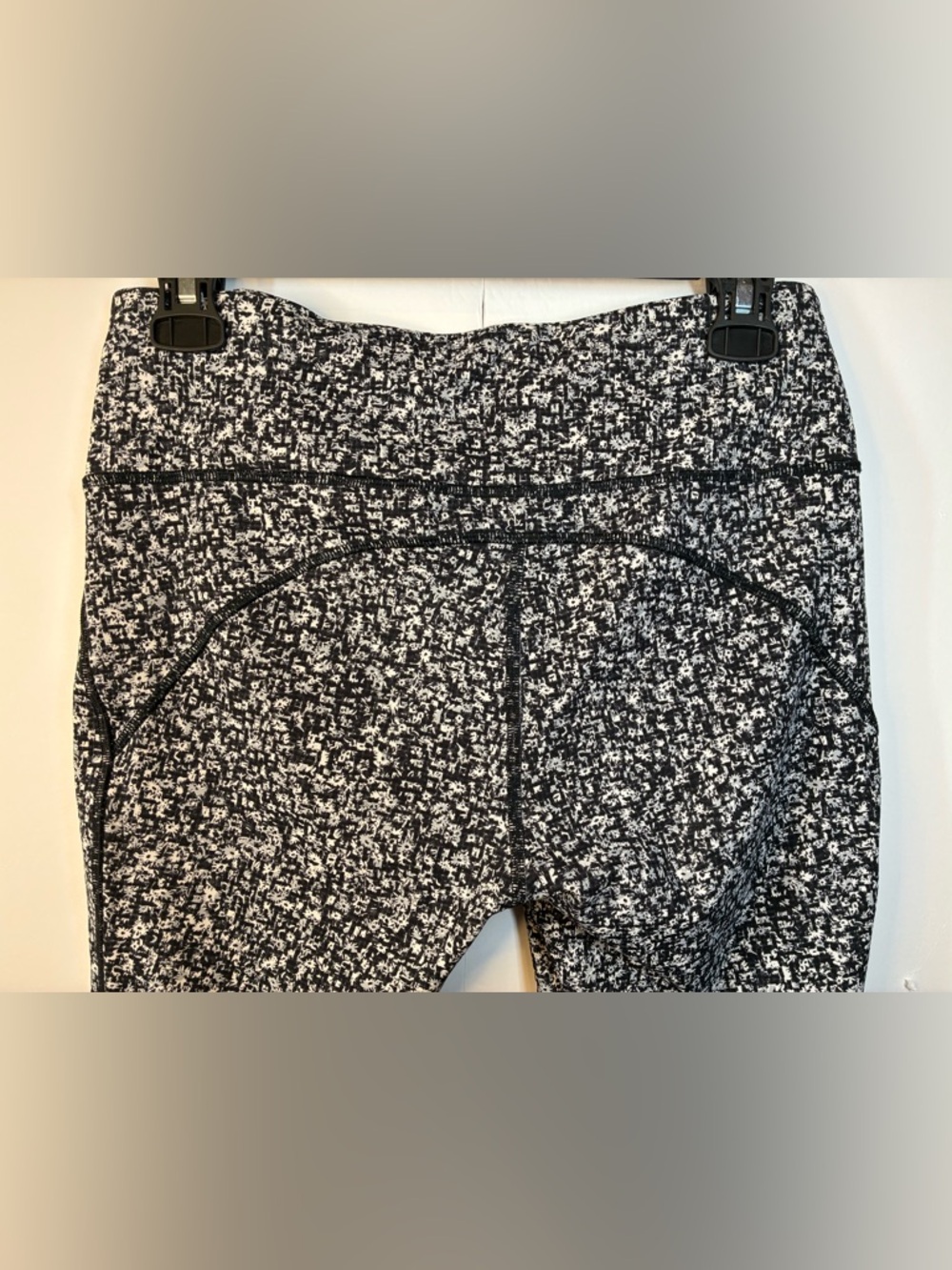Lululemon Speed Up Style Leggings 8 Blk/Wht Abstract Zip Pocket Running Tights - Picture 8 of 10